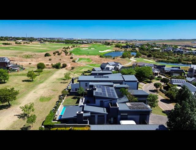 4 BEDROOM HOUSE FOR SALE IN COPPERLEAF ESTATE